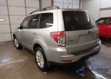 2012 Subaru Forester 2.5X Limited из США, поврежденный, VIN JF2SHBEC6CH451988